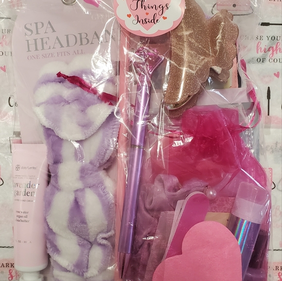 🎉2xHP🎉Michael Kors ♥️NWT♥️ Rhea Zip XS Backpack in Fire Engine Red!♥️♥️♥️ - Picture 16 of 16